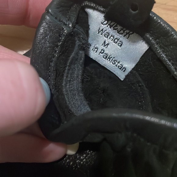 Breaking hearts and burning rubber leather gloves size medium - Picture 2 of 5